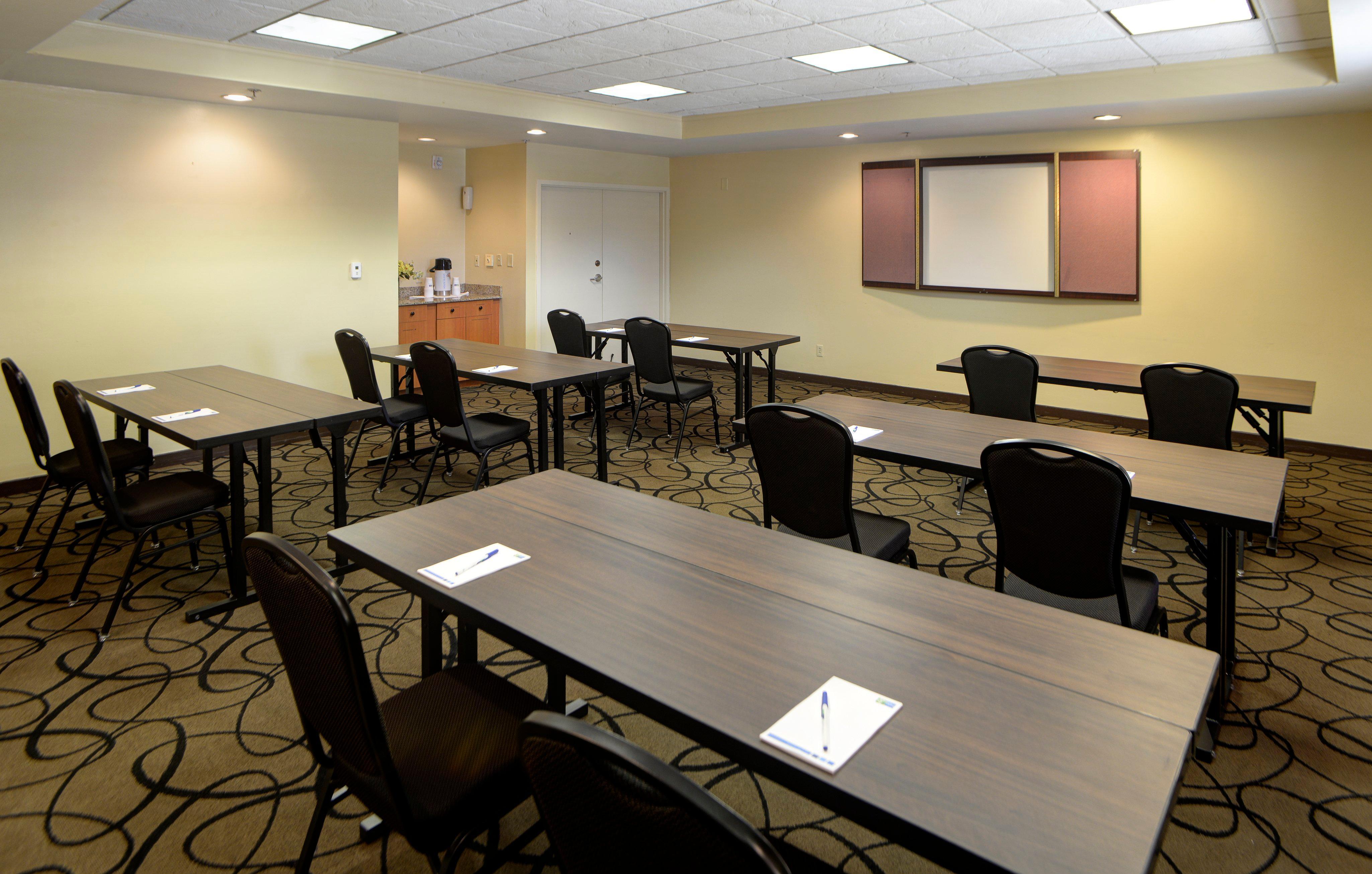 Holiday Inn Express Indianapolis South By Ihg Buitenkant foto